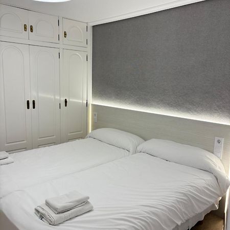 Apartamentos Carmela ベニドルム エクステリア 写真
