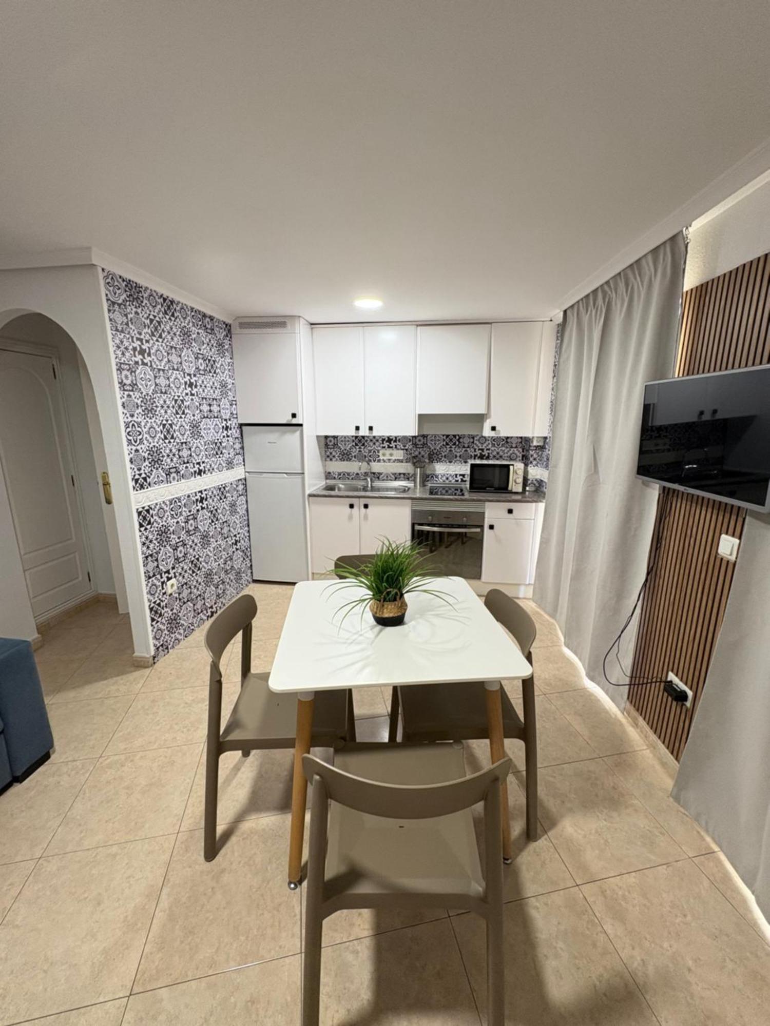 Apartamentos Carmela ベニドルム エクステリア 写真