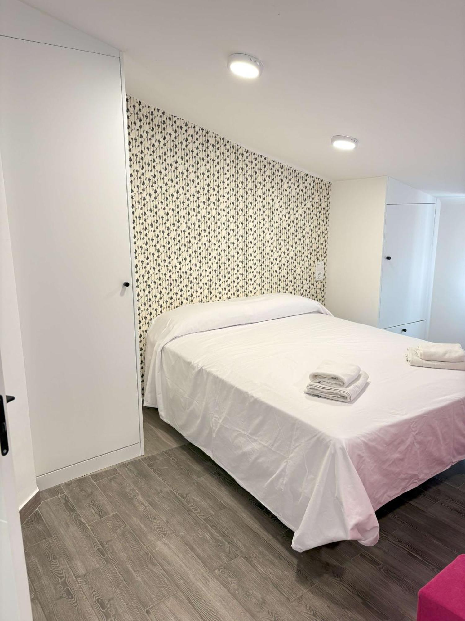 Apartamentos Carmela ベニドルム エクステリア 写真